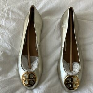 Never worn gold Tory Burch ballet flats